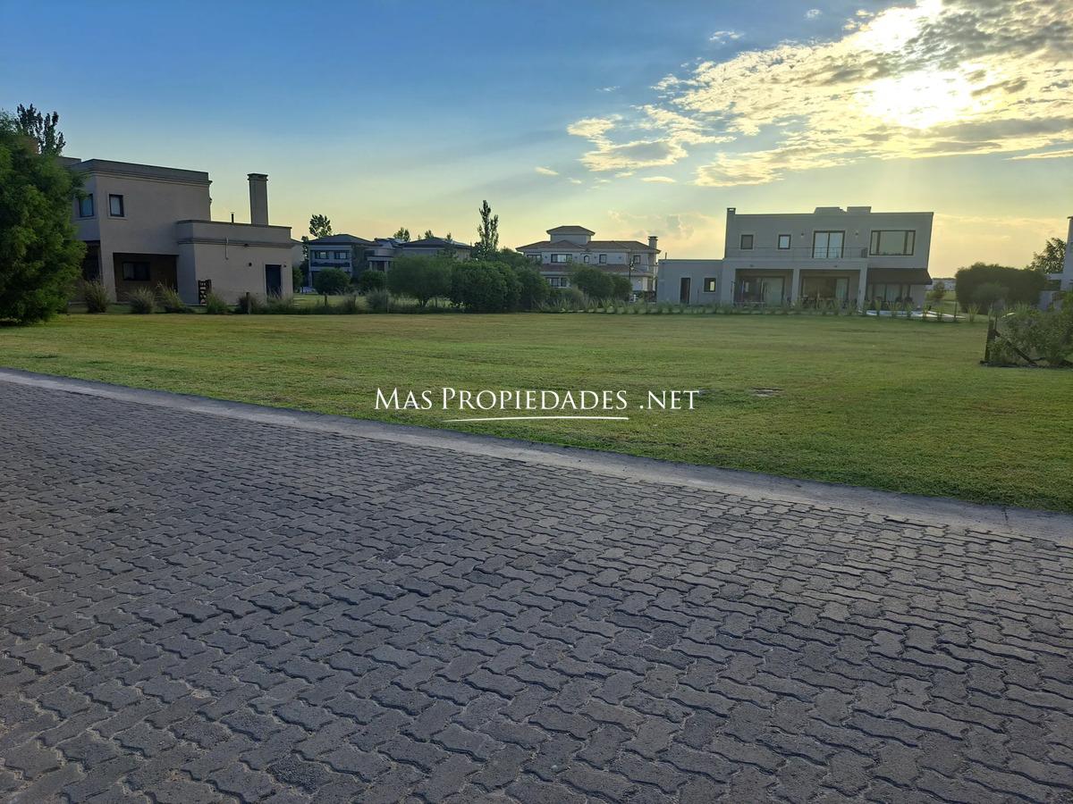 Lote en venta en Canning Barrio La Providencia Golf 4