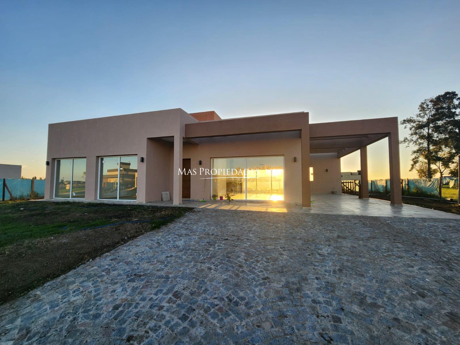 Casa en Venta 3 dormitorios en San Simon