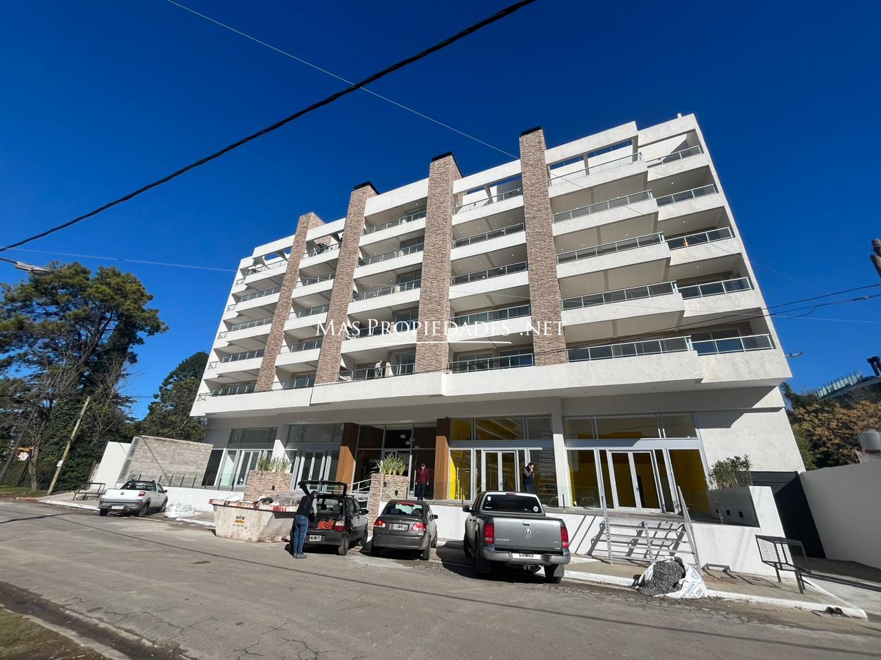 Departamento en alquiler 2 amb en Canning a metros de Las Toscas