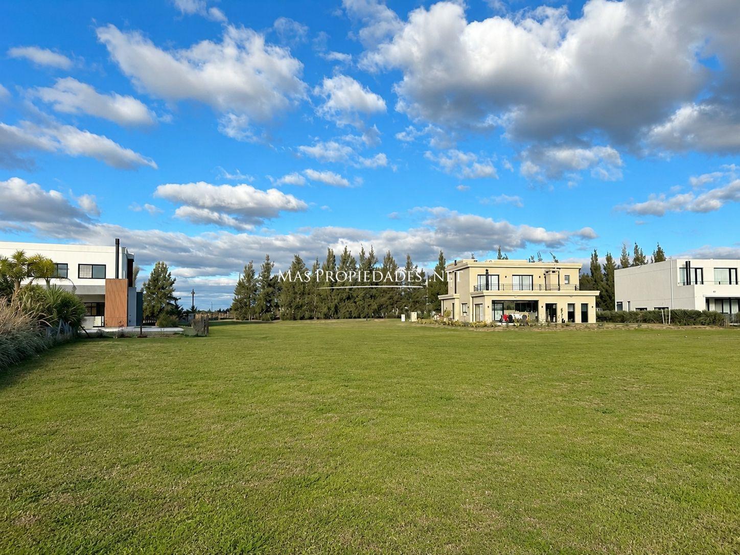 Venta Terreno / Lote en La Providencia Sector Polo Canning