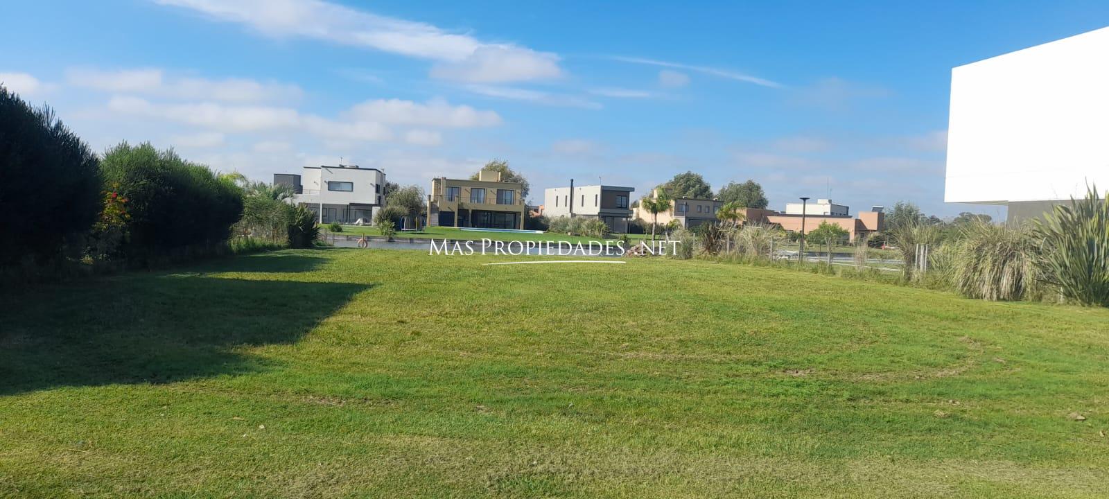 Lote en venta en Canning Barrio San Lucas
