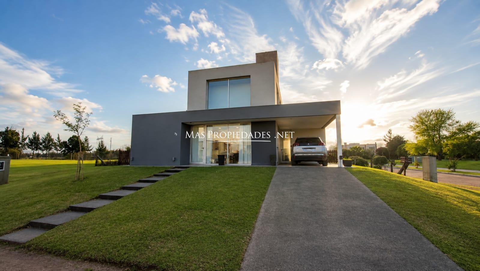 Venta Casa en Cruz del Sur 3 Dormitorios Canning
