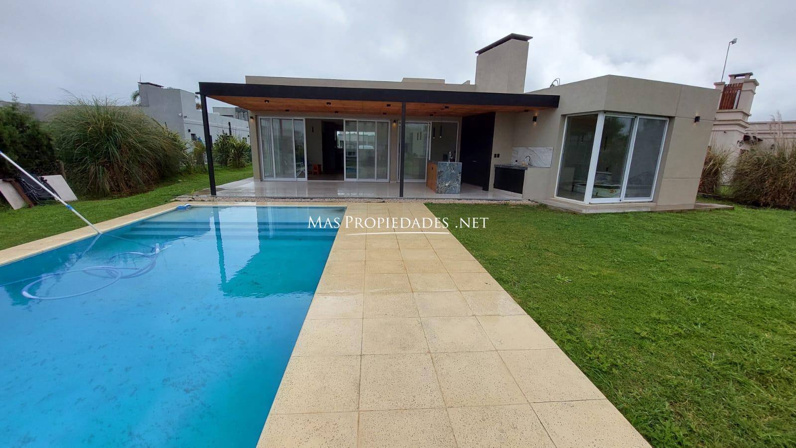 Venta Casa en Cruz del Sur 3 Dormitorios Canning